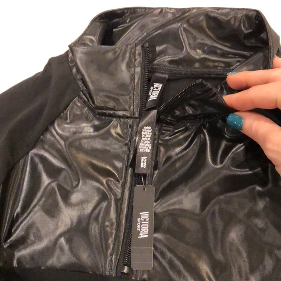 Victoria’s Secret Sport Black Half ZIP Pullover NWT - Picture 5 of 8